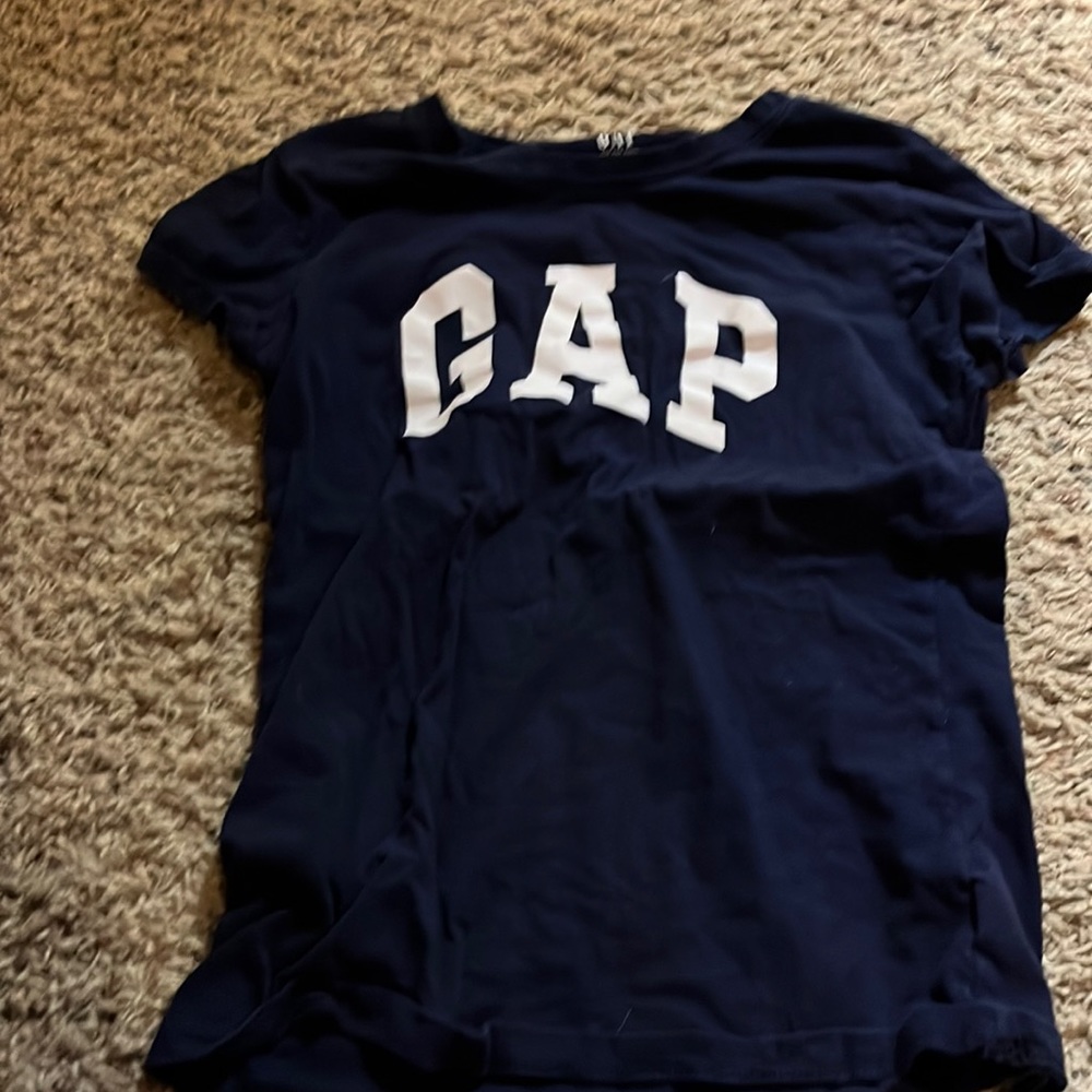 Gap T shirt